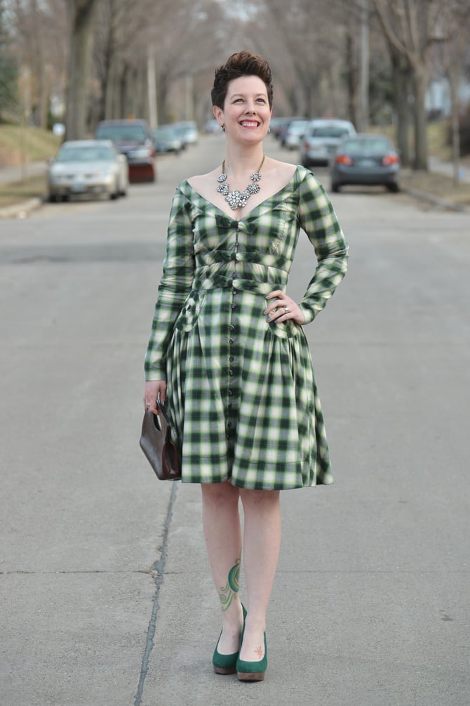 greenplaiddress_outfit