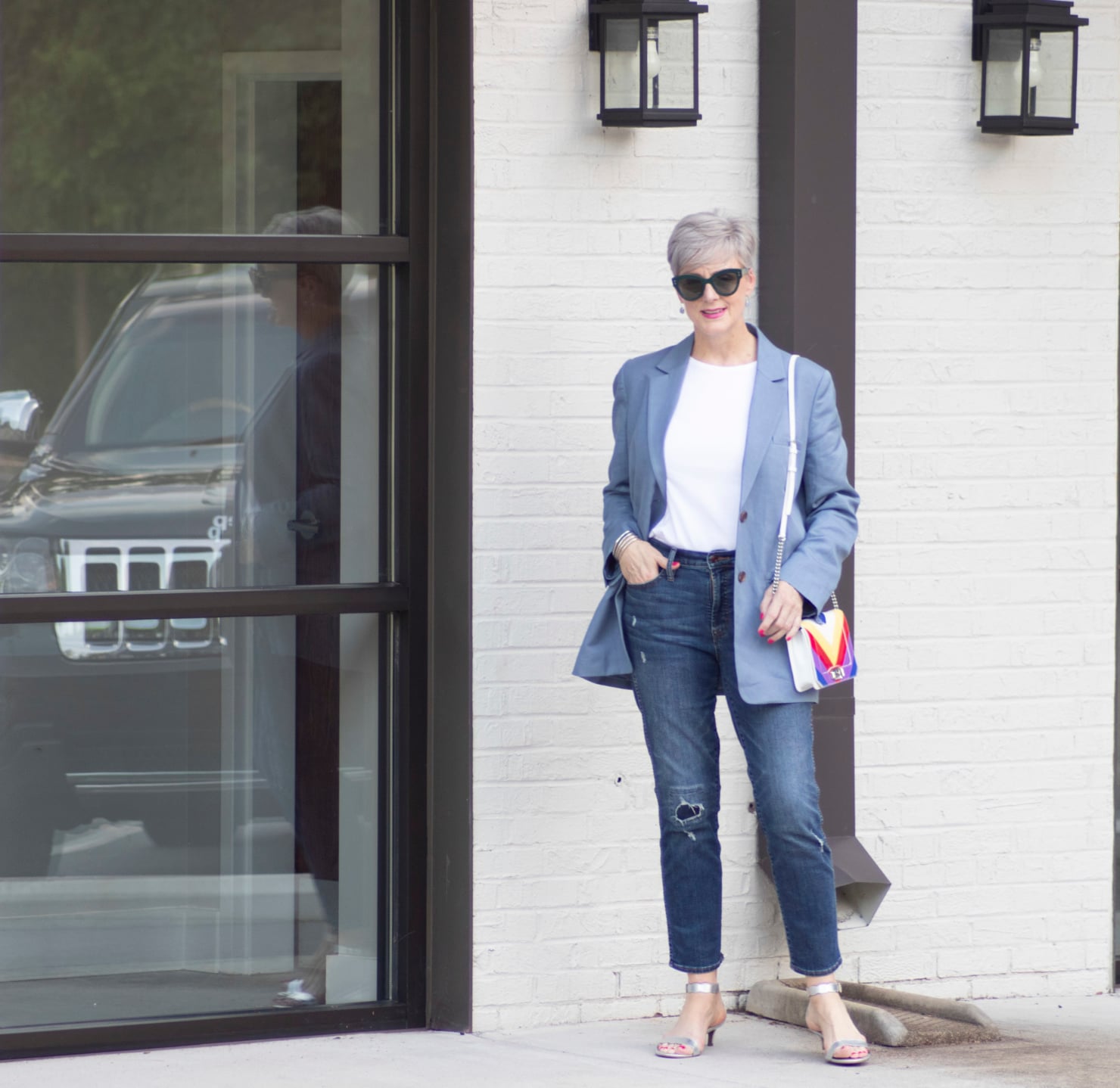 blue linen blazer, white tee, and blue jeans
