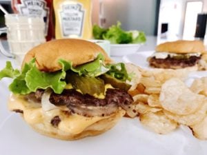 how to make smash burgers | kelly’s kitchen