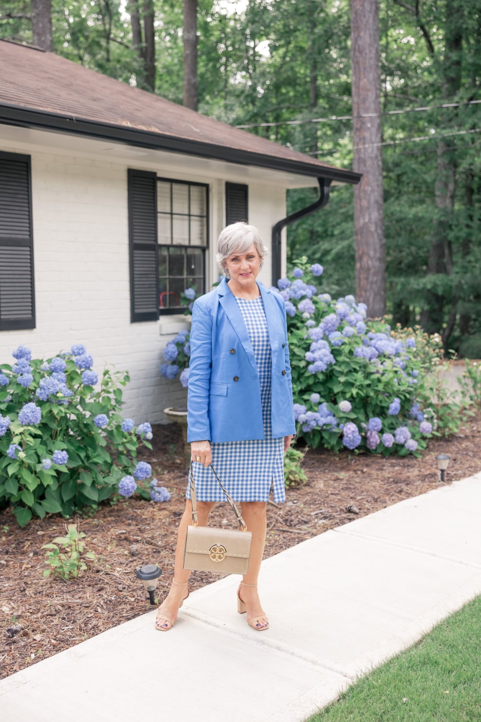 Beth JUNE 2022 Beth JUNE 2022