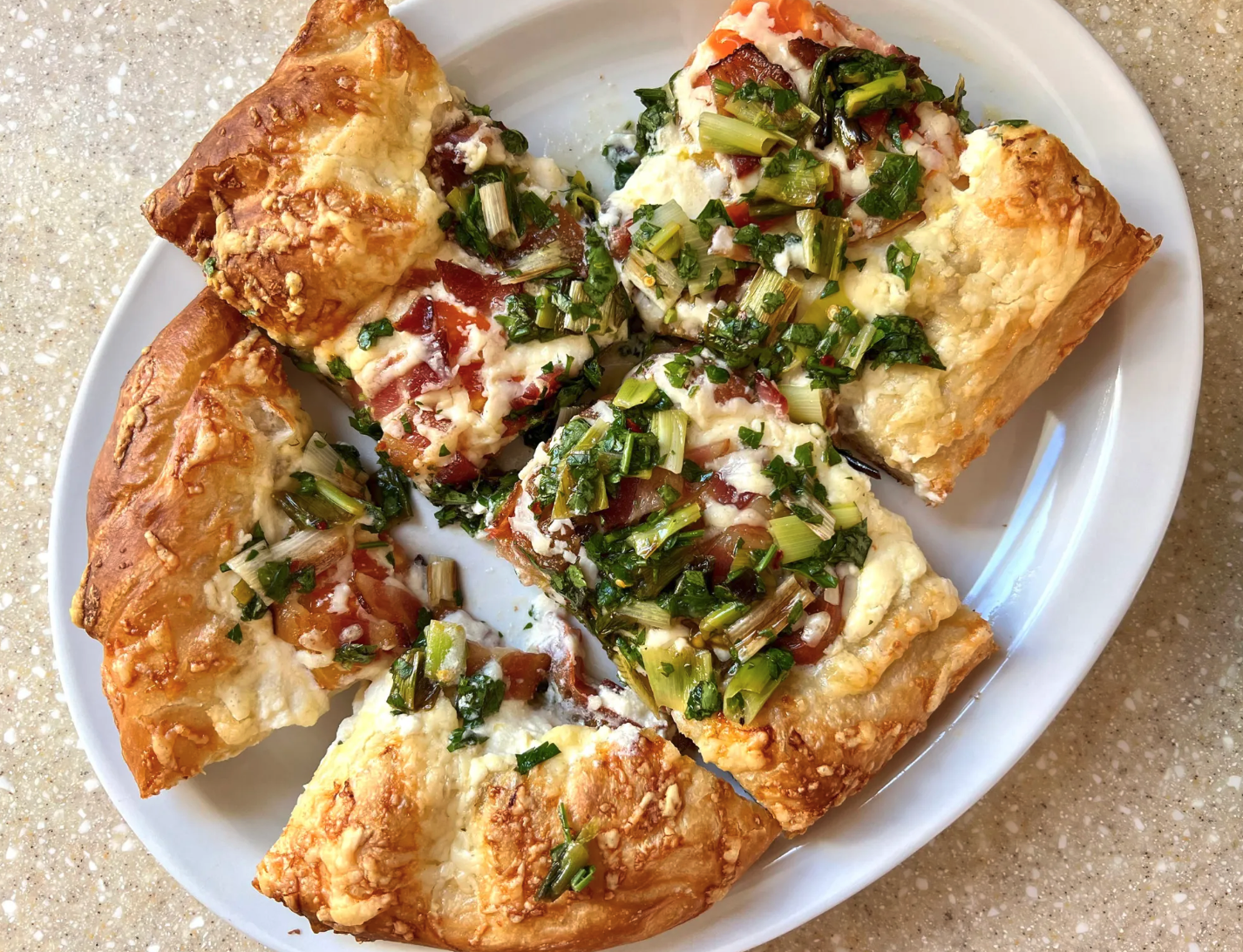 tomato bacon pizza tomato bacon pizza