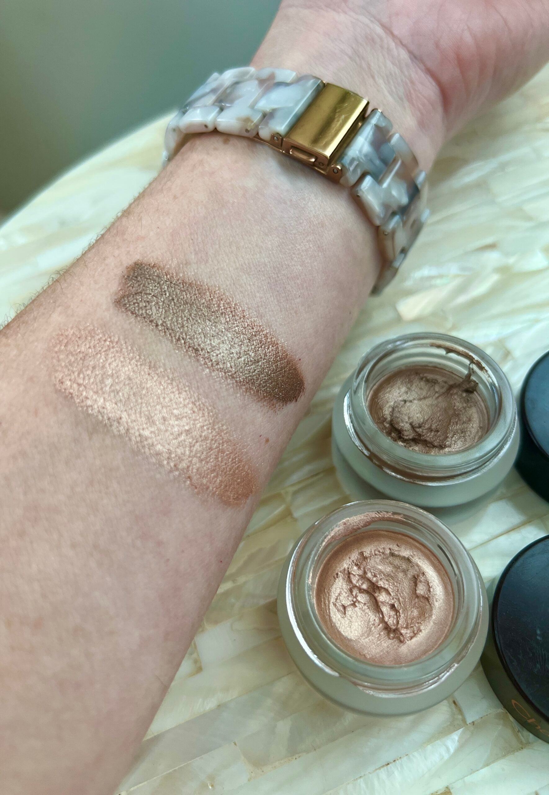 cream shadow 8