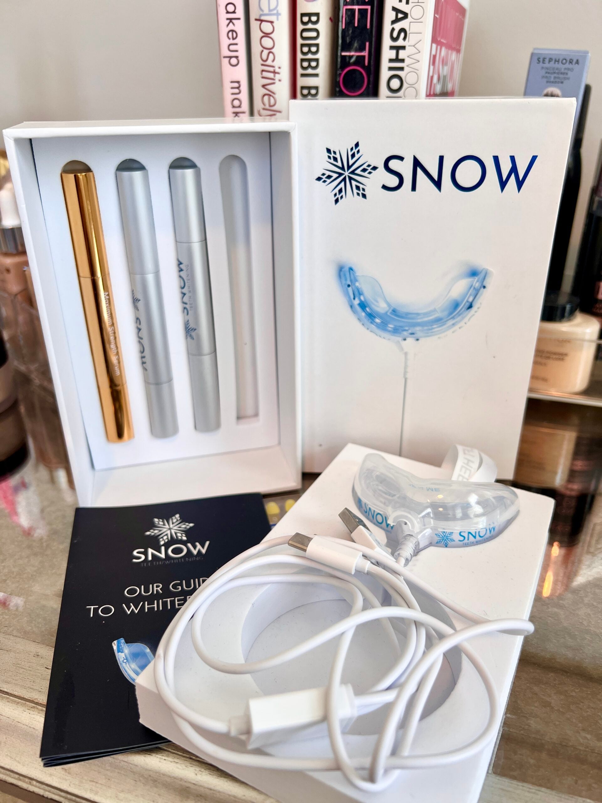 youthful-tips-4-snow-whitening-kit--scaled.jpg