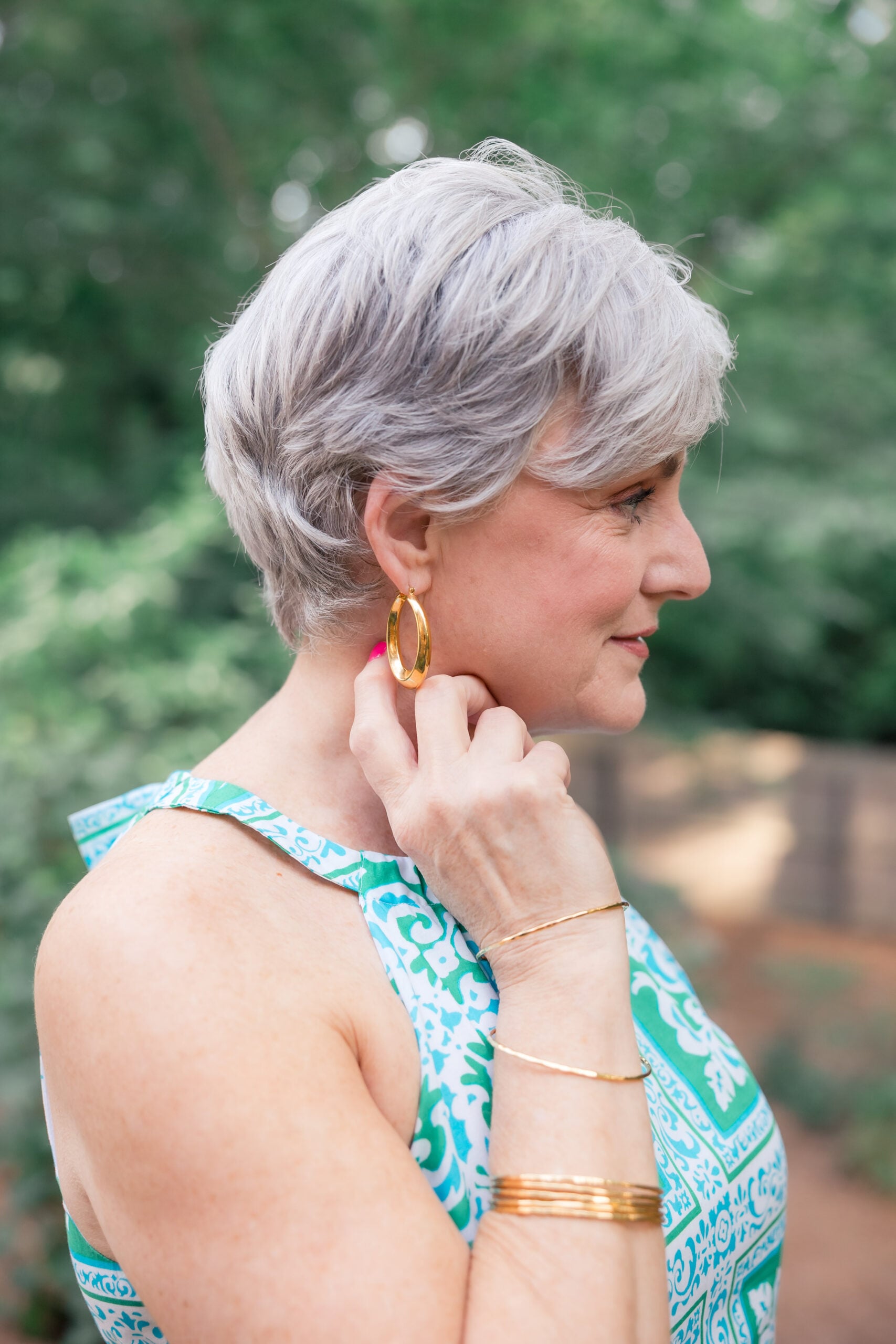 Beth SAACA | April + May 2024 gold accessories | What to Pack for a Beach Vacation