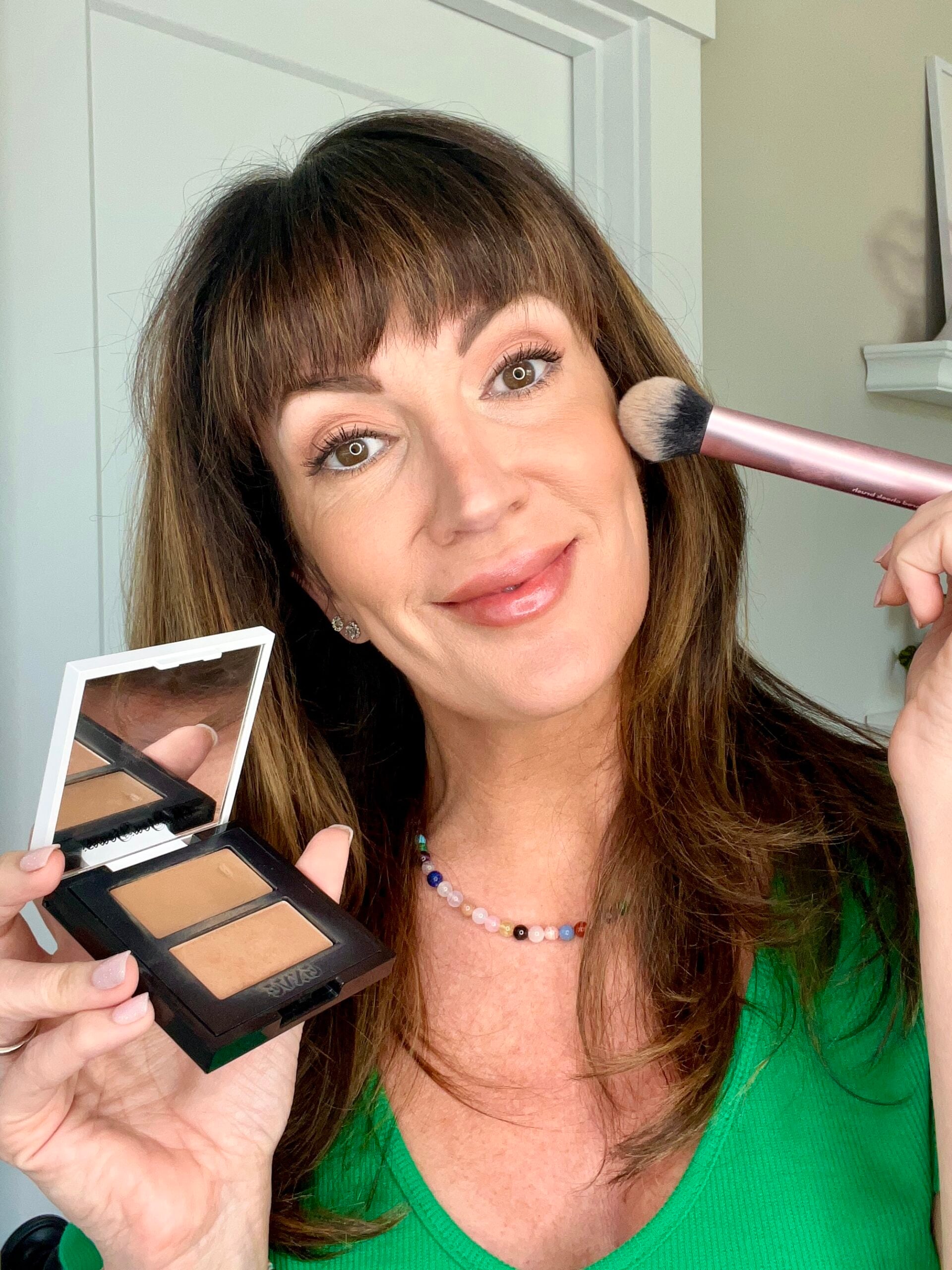 How to Use Bronzer on face