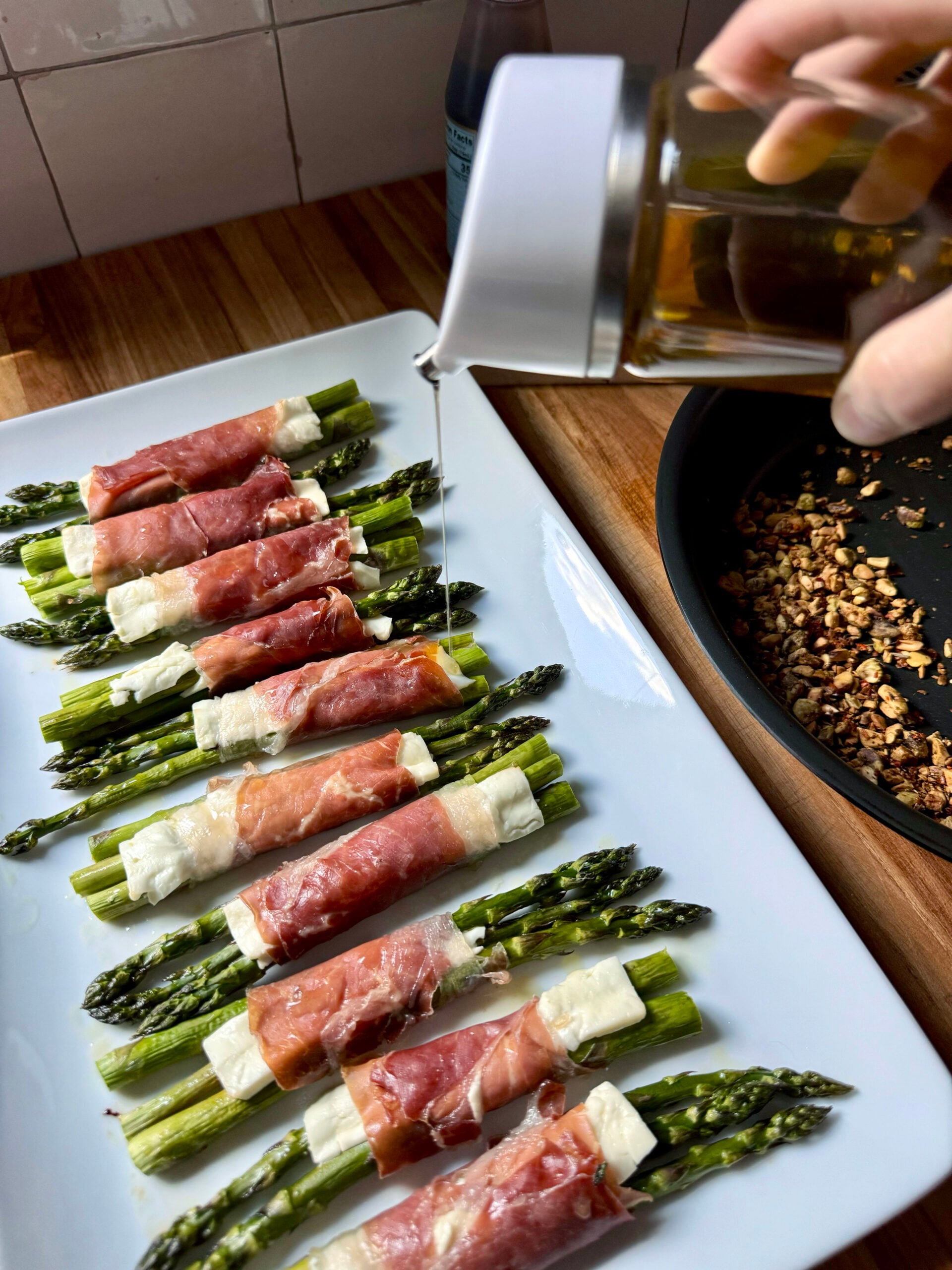 how to make prosciutto wrapped asparagus