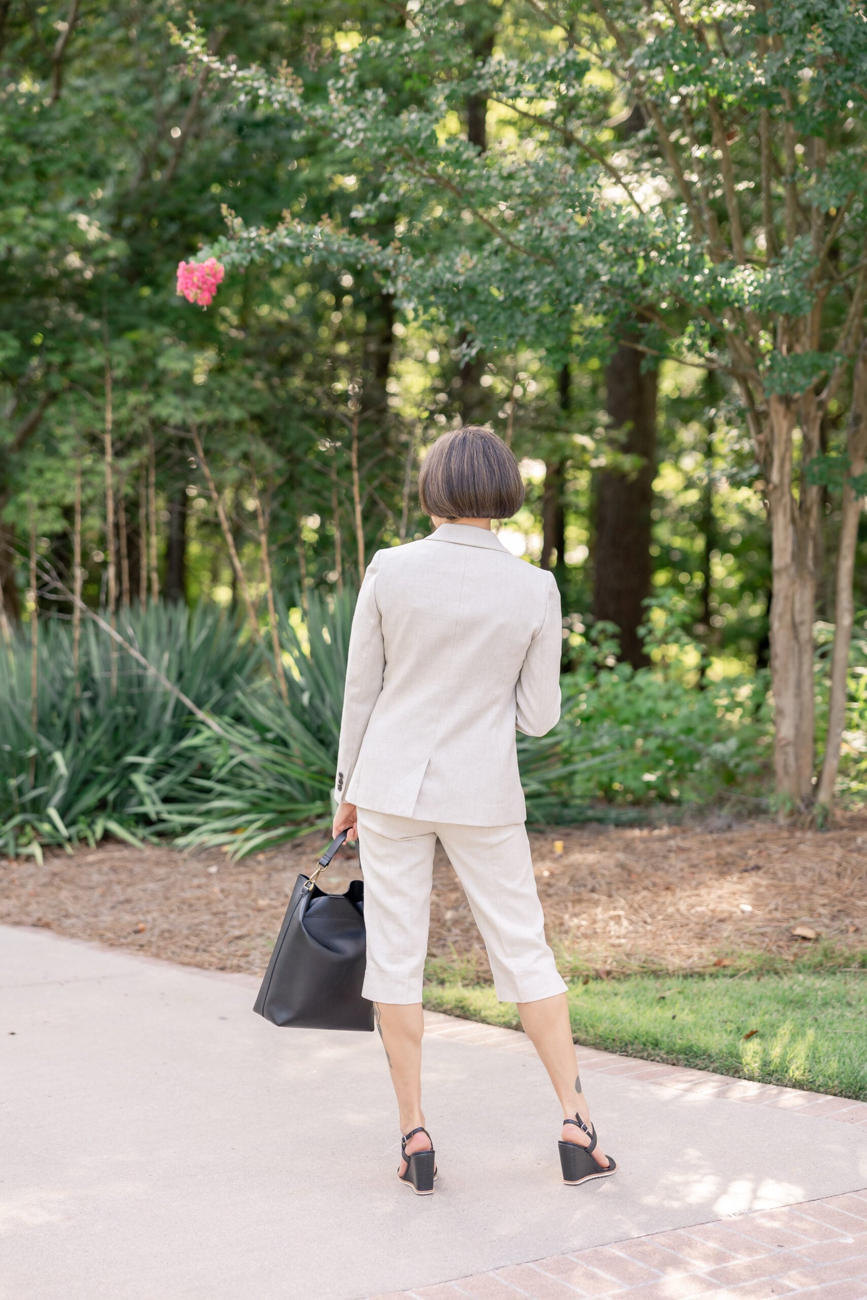 Capri Pants outfit idea