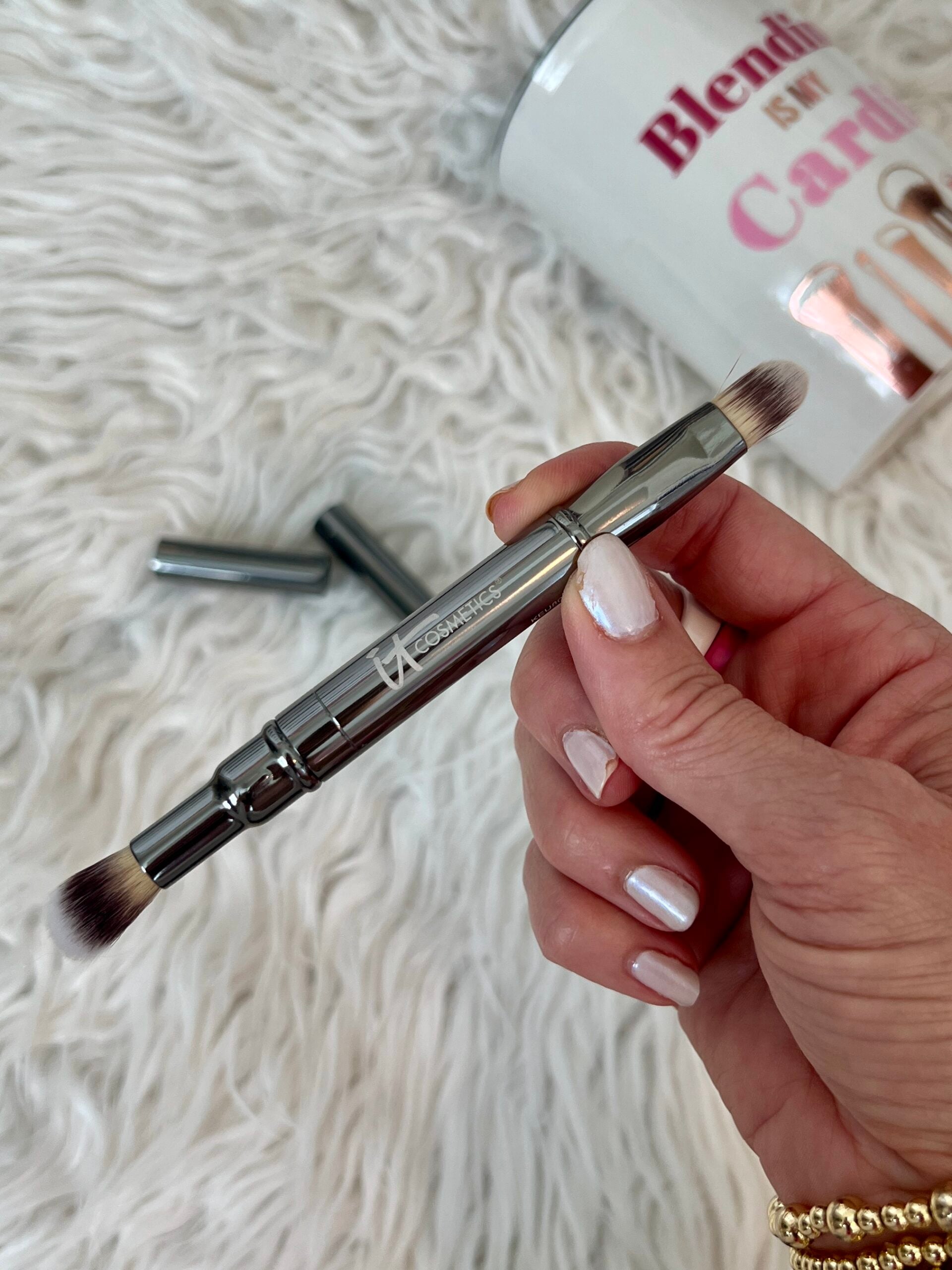 dual ended concealer brush
