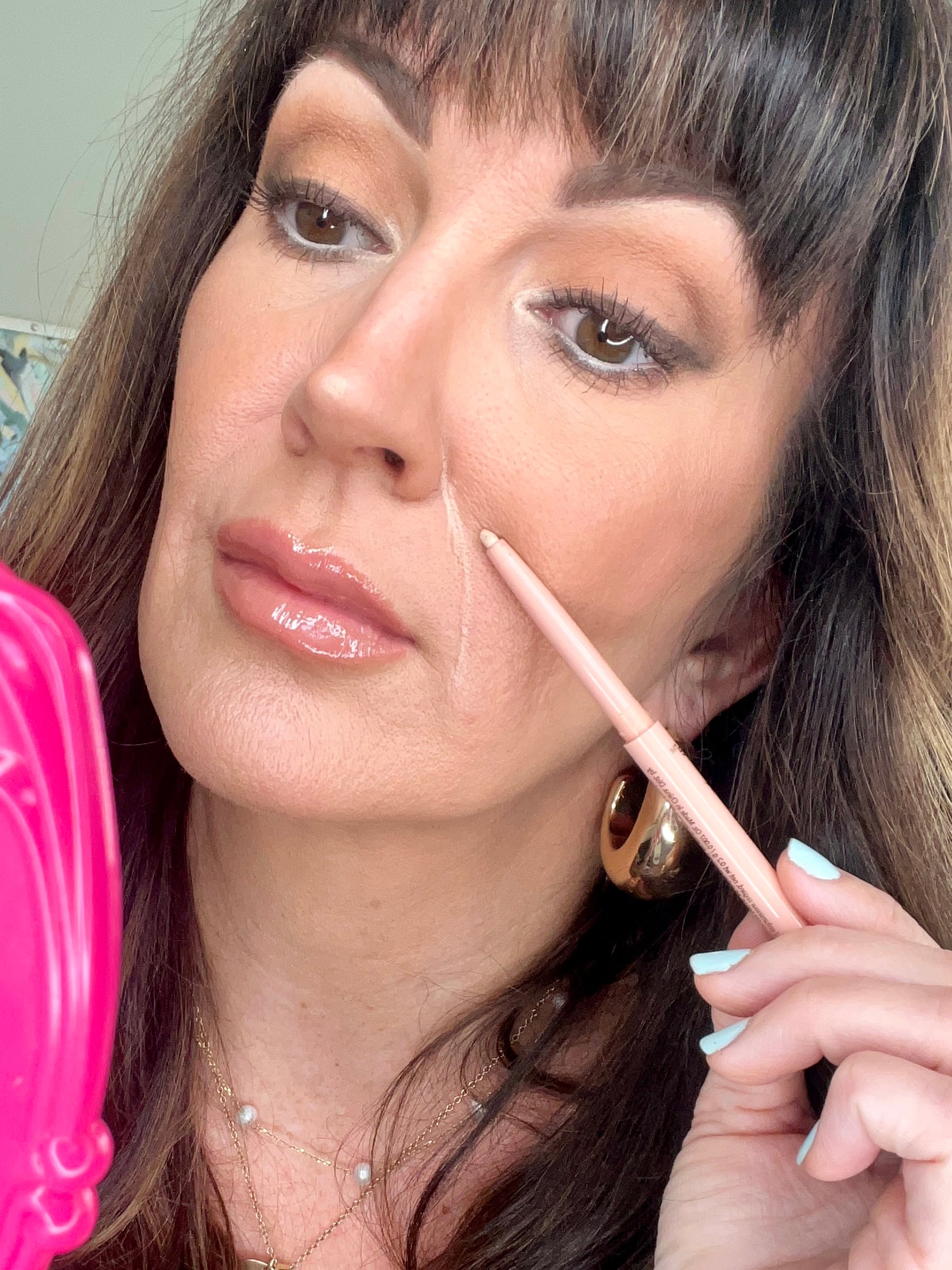 blur fine lines on face