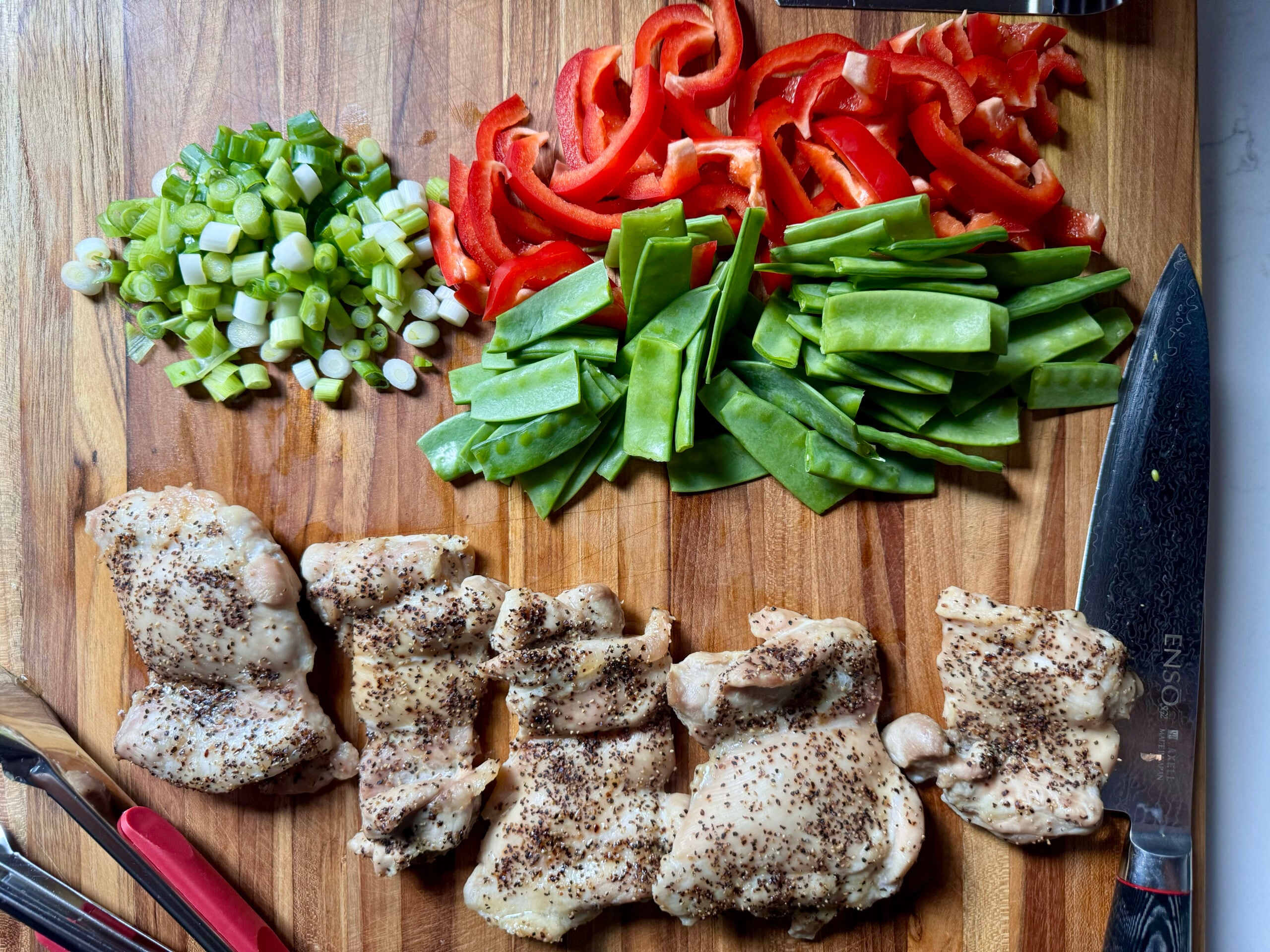 bite sized chicken thighs