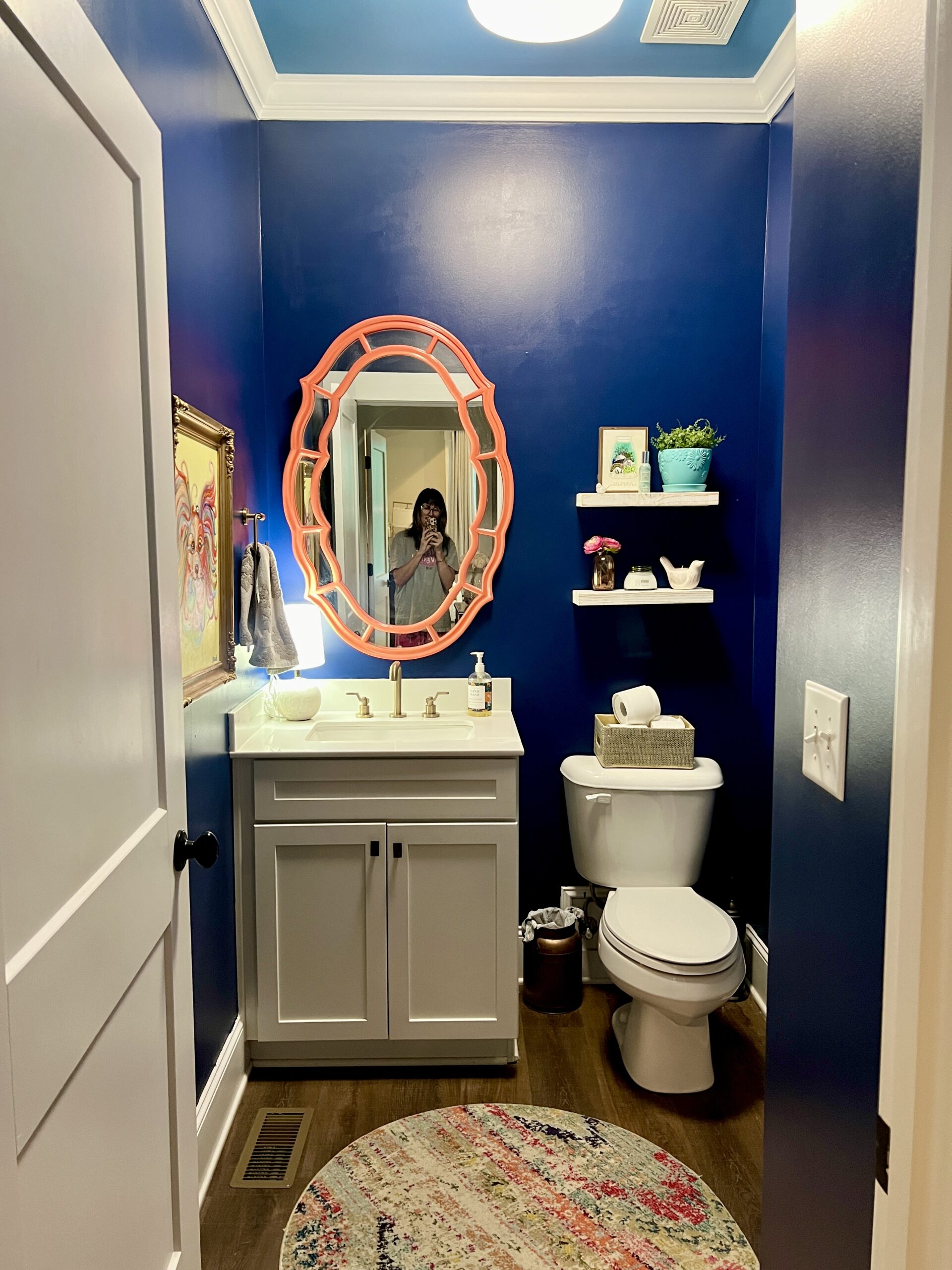 blue paint bathroom
