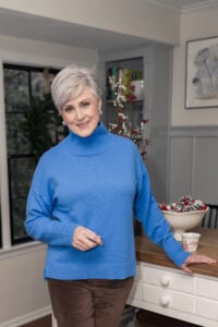 Blue Meets Brown: Effortless Elegance for Everyday Style