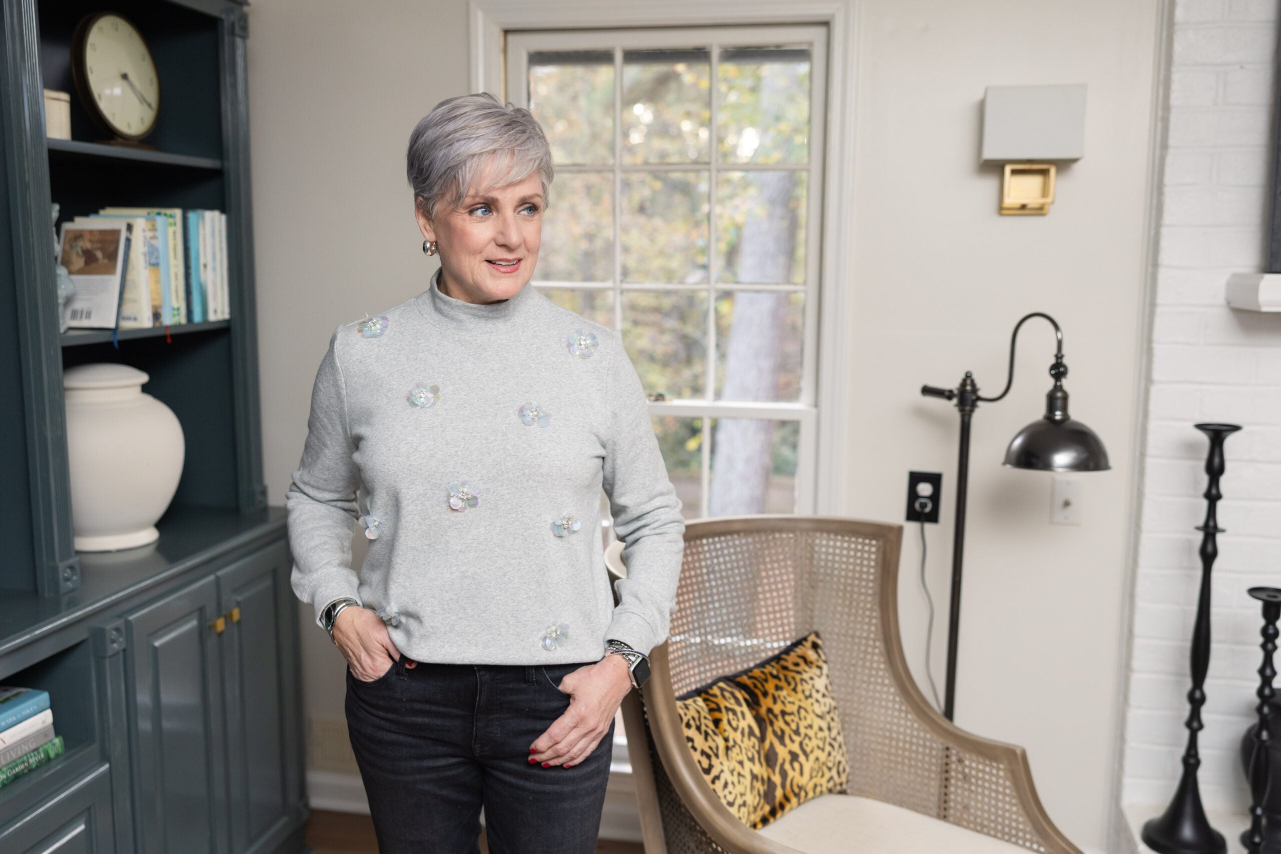 Cozy Sweatershirt and Jeans holiday outfit