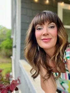Easter Sunday Makeup Look With A Retro Twist