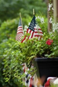7 Memorial Day Decor Ideas to Celebrate with Meaning & Style