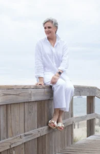 10 White Summer Outfit Ideas That Will Keep You Cool and Chic All Season