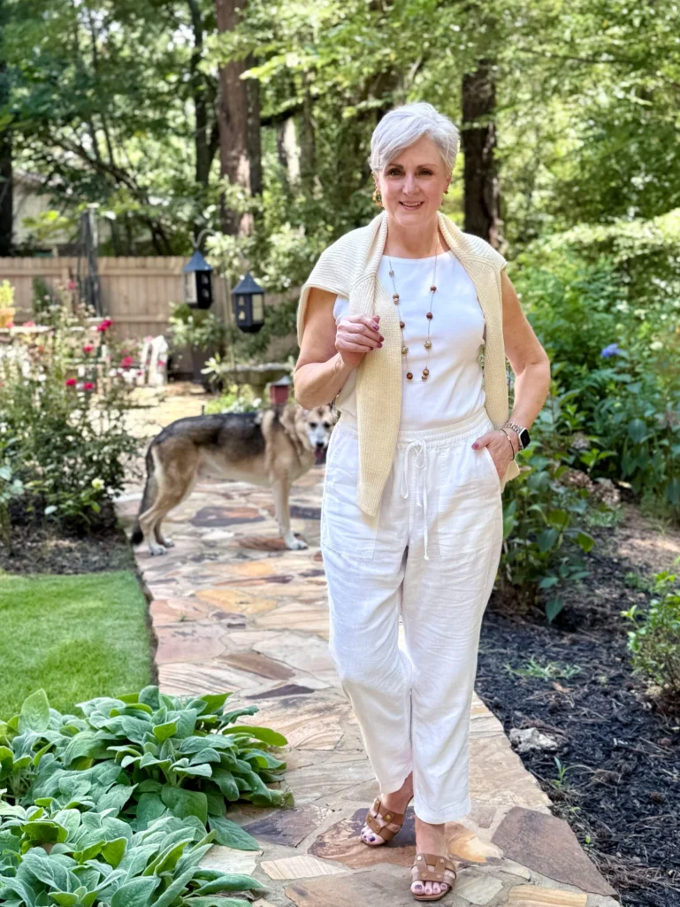 Monochromatic White Outfit, Navy, Camel, White, Taupe, Jeans, Linen, Cotton, Casual, Style,