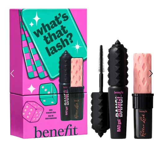 Benefit Cosmetics Mini What’s That Lash set with two mini mascaras—BADgal BANG! and Roller Lash—displayed beside a bright pink and teal dice-themed gift box.