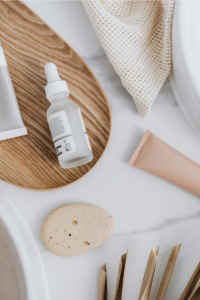 The Winter-to-Spring Skincare Transition Starts NOW (Don’t Wait Until March!) 💧✨