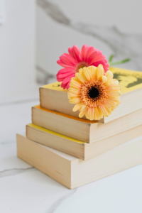 Beth’s May Reading List: 5 New Books Worth Dropping Everything For This Weekend 📚✨