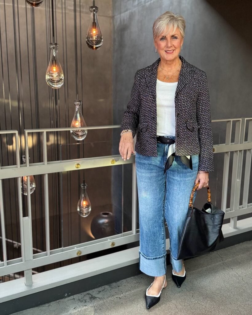 Dinner: Elegant dinner outfit for a woman over 50 in New York City